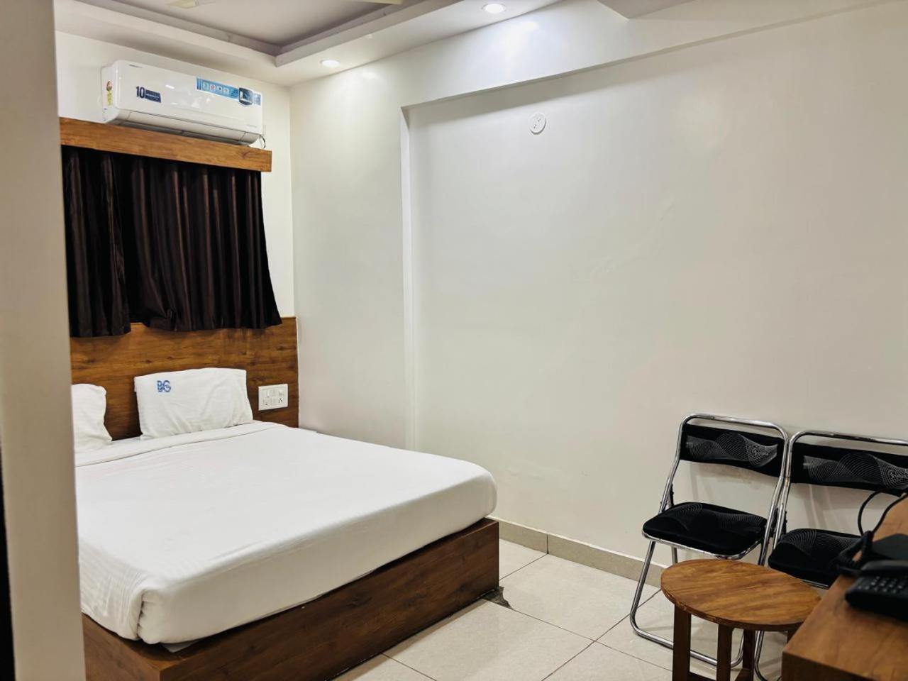 Hotel Bg Inn Бангалор Экстерьер фото