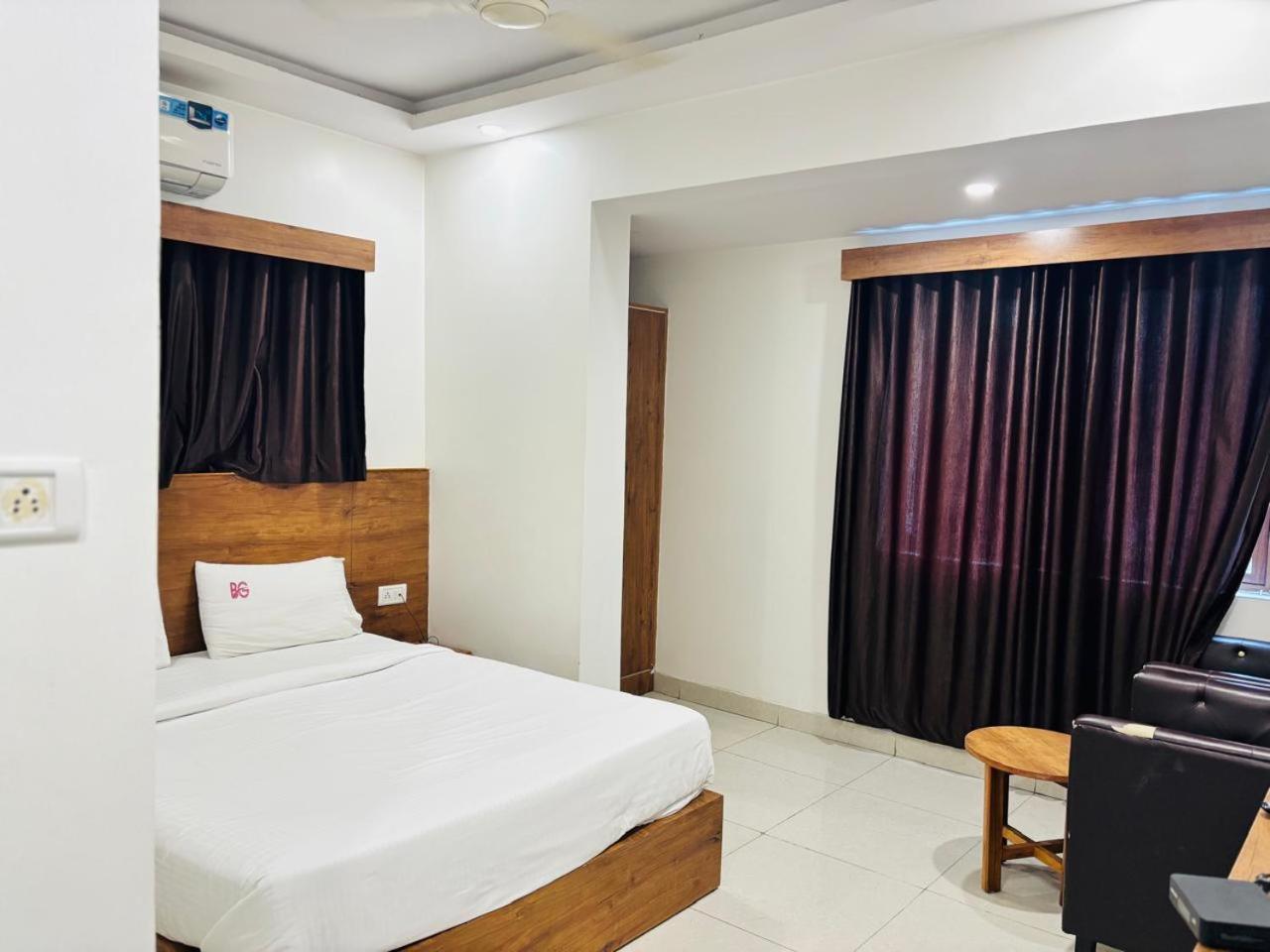Hotel Bg Inn Бангалор Экстерьер фото